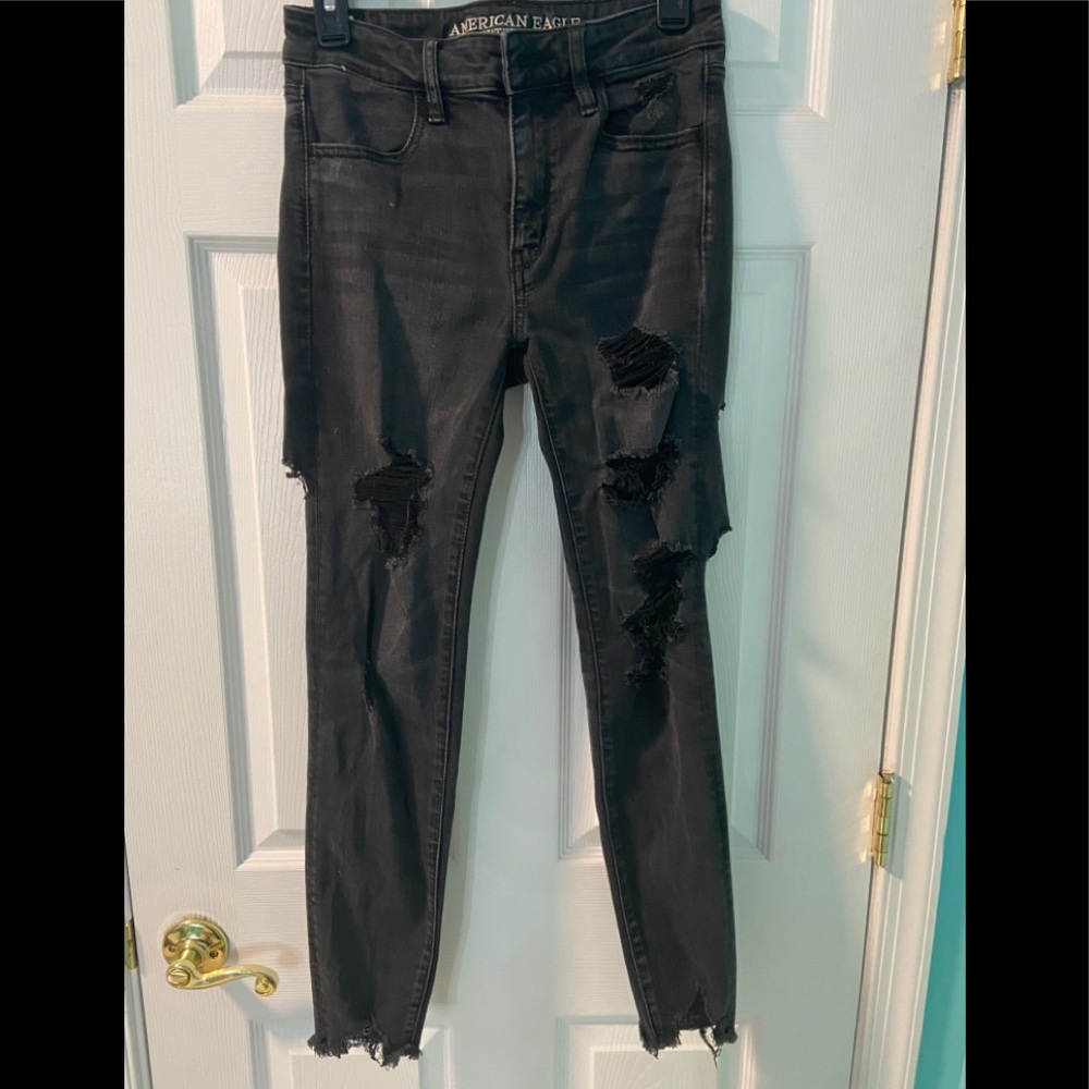 Black ripped skinny jeans